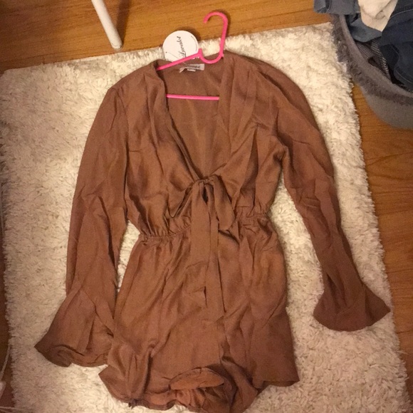 Mura Boutique Ruffle Romper - Picture 2 of 4